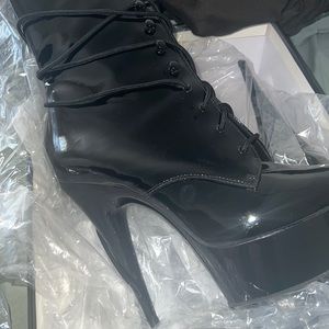 *Brand New black patent pleaser boots*